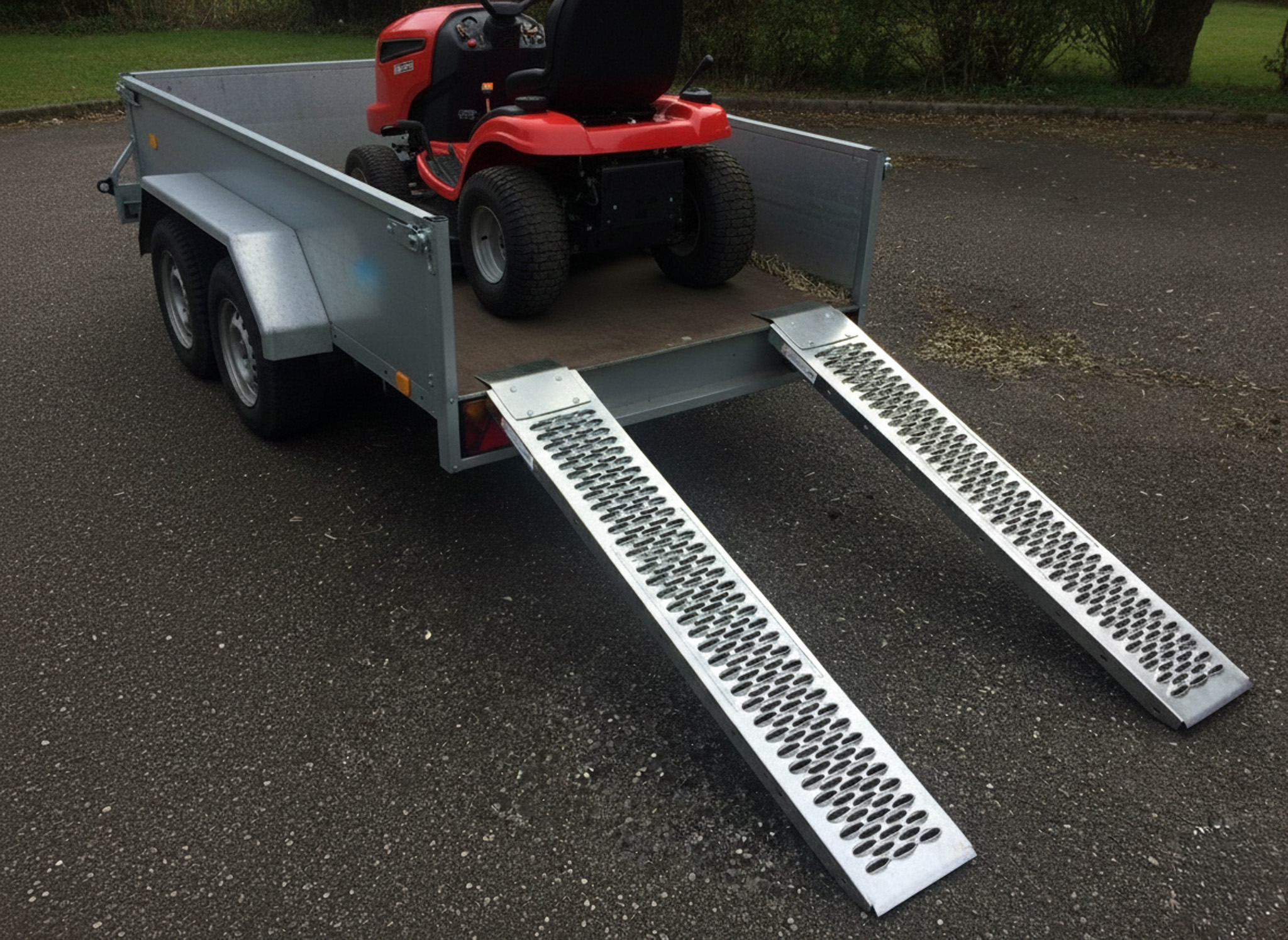 1FK6739A rampes de chargement pour remorque Trailers Equipment